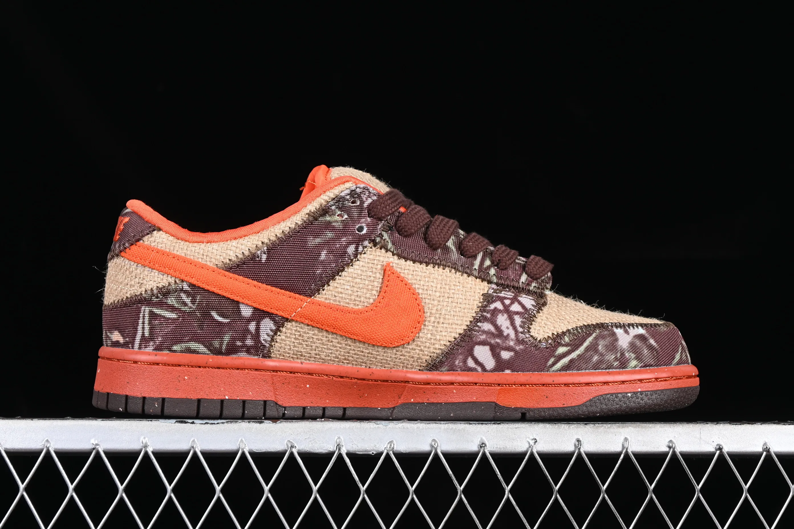 All categories Nk SB Dunk Series Nk SB Dunk Low low-top sneakers C version Nk SB Dunk Low "Hunter Reese Forbes" brown white orange SB low-top casual sneakers 304292-281